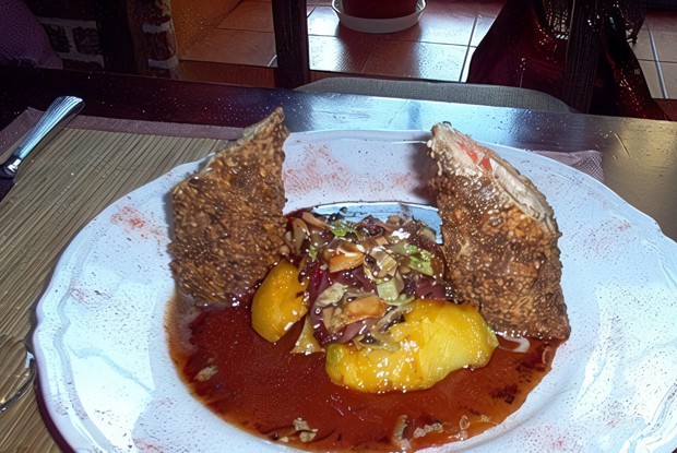 Свинина с пармезаном под соусом дор-блю