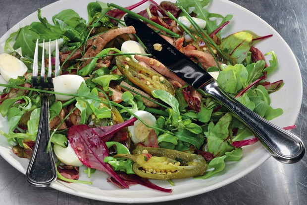 Свинина с зеленью и имбирным соусом