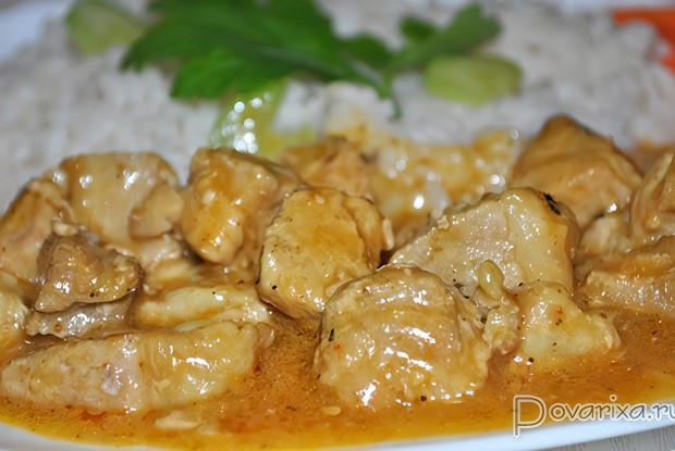 Свинина, тушеная с имбирем и карри