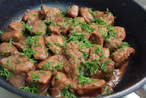 Свинина в гранатовом соусе наршараб