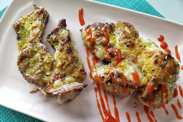 Свиной стейк из шейки со специями