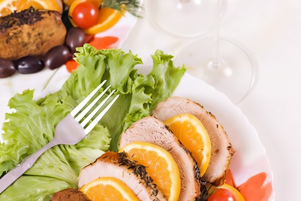 Свиное жаркое с апельсинами и хересом