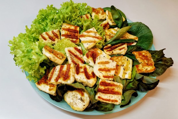 Сыр халуми по-провански