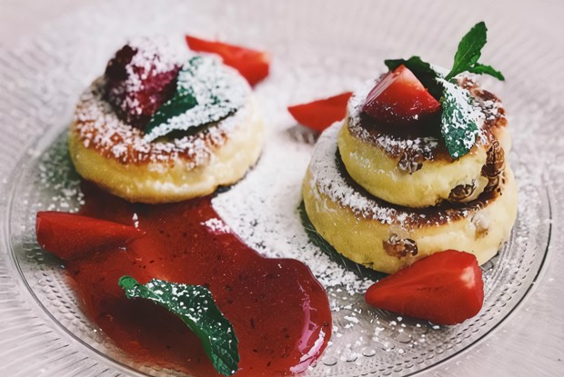 Сырники с клубничным соусом