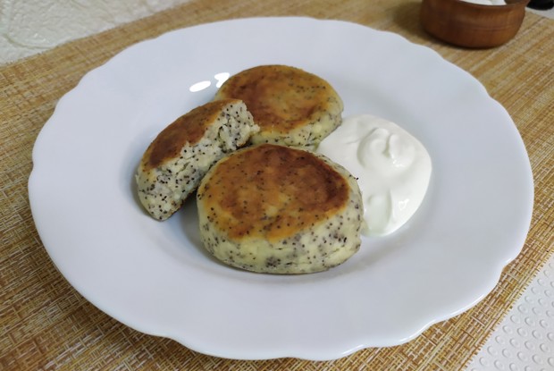 Сырники с маком