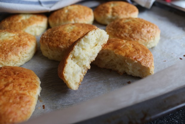 Сырные булочки на кефире (Buttermilk Biscuits)