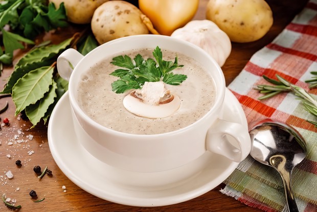 Сырный крем-суп с шампиньонами