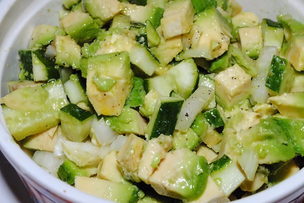 Табуле из авокадо и огурца