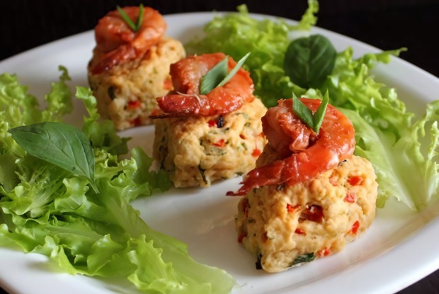 Тайские сконы с пряными креветками