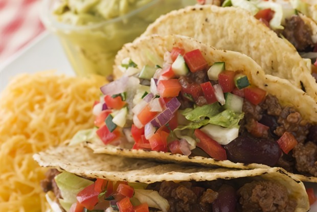 Тако с мясом и овощами