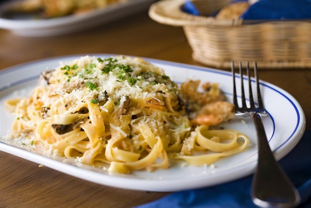 Тальятелле с сыром Горгонзола и обжаренными грецкими орехами