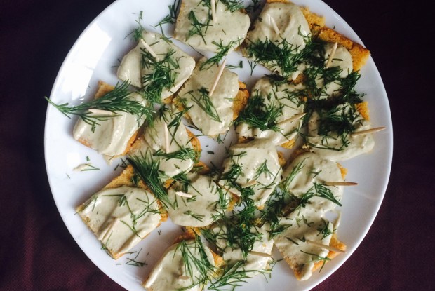 Тапас пинчос по-рижски со шпротами