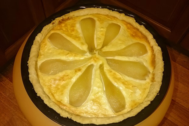 Тарт с грушей, творогом и ванилью