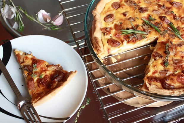 Тарт с козьим сыром и чесноком