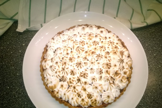 Тарт с лимонным кремом и меренгой