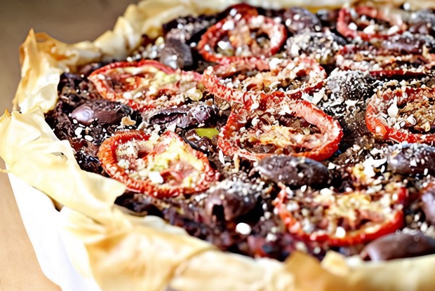 Тарт с печеными баклажанами и сладким перцем