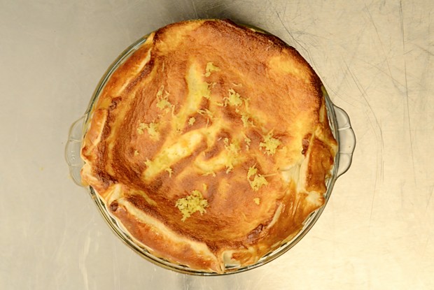 Тарт с рикоттой, лимонной цедрой и цукатами