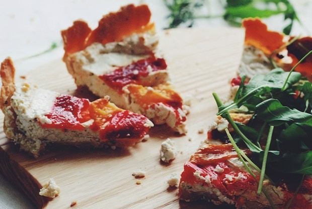 Тарт с запеченными перцами и фетой