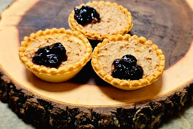 Тарталетки с паштетом