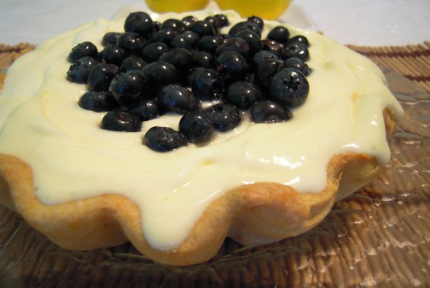 Тарталетки с творожным кремом и ягодами