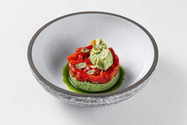 Тартар из брокколи с перцем рамиро