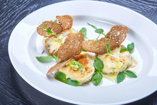 Тартар из форели с соусом унаги