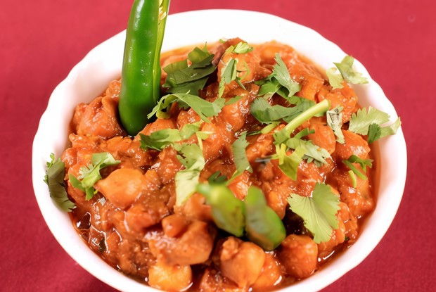 Тажин с нутом и овощами