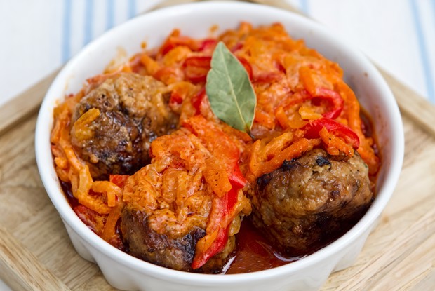 Тефтели по-гречески