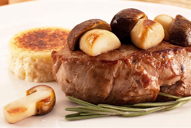 Телятина с крем-брюле из сыра