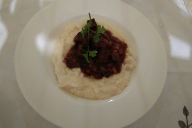 Телячьи щеки в пиве