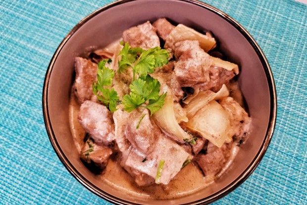 Телячья печень в сметане