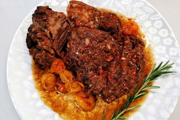 Телячья шея в духовке