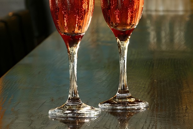 Теплый кир с божоле