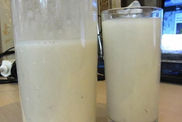 Теплое банановое молоко