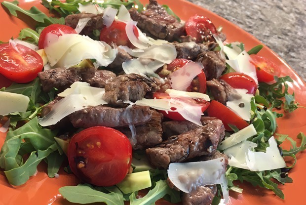 Теплый салат «Страчетти»