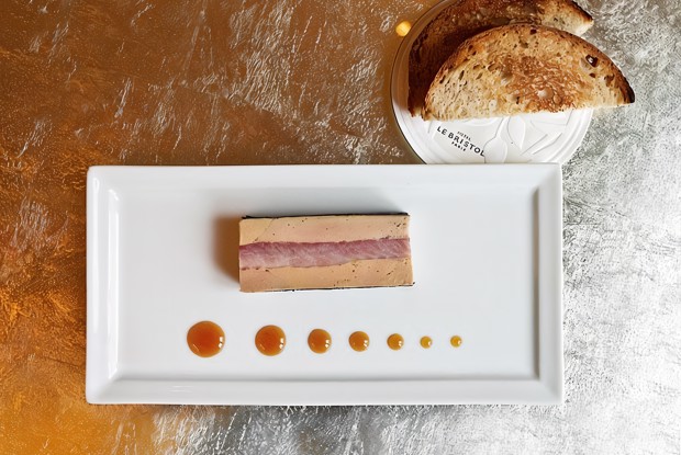 Террин из фуа-гра с копченым угрем