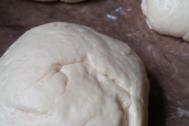 Тесто для пиццы на дрожжах