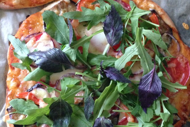 Тесто для пиццы с травами