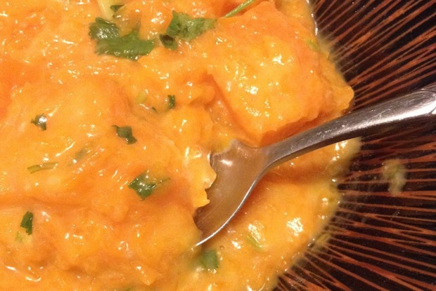 Тыква баттернат с кокосом и кинзой по-тайски