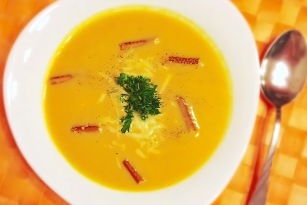 Тыквенный суп с имбирем и сливками