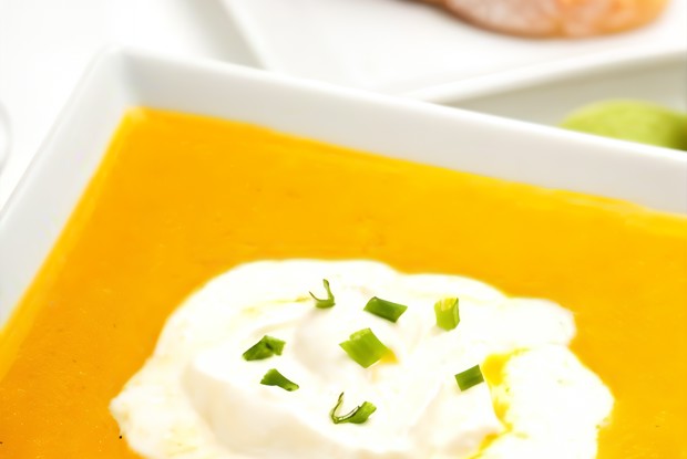 Тыквенный суп с кумином и сырными тостами