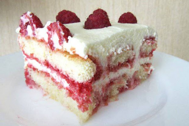 Тирамису с малиной и сыром