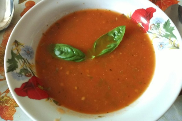 Томатный суп с базиликом