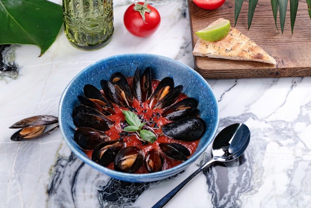 Томатный суп с мидиями