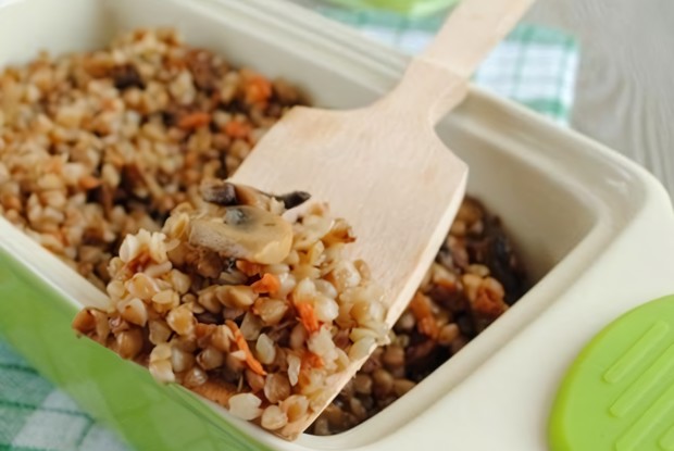 Томленая гречка с грибами