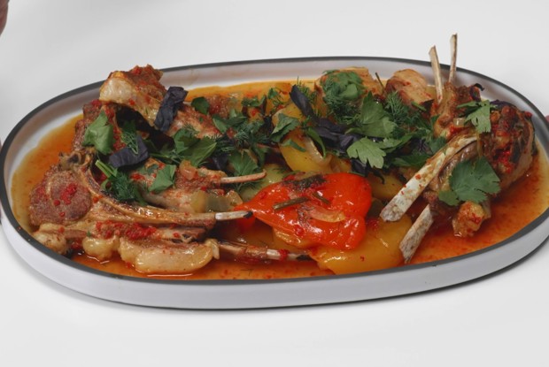 Томленые ребрышки с овощами