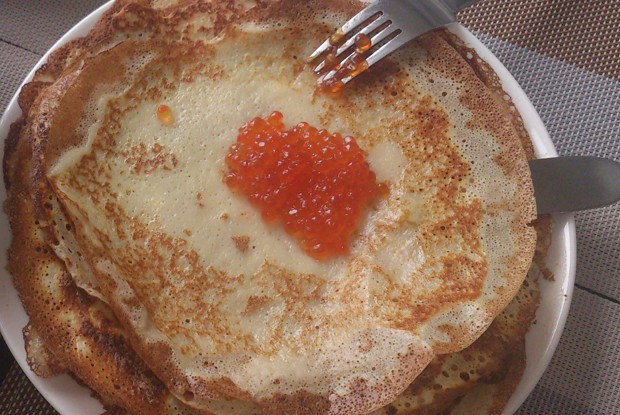 Тонкие кружевные дрожжевые блины