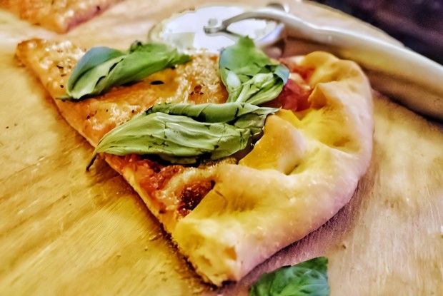 Тонкое хрустящее тесто для пиццы