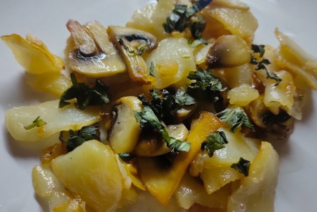 Топинамбур жаренный с шампиньонами