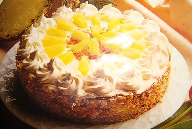 Торт из манки с ананасами